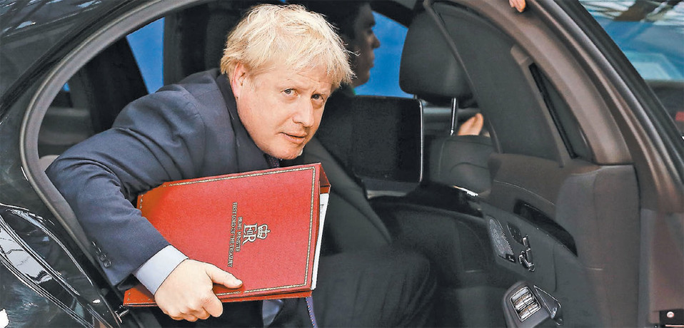 Boris Johnson busca convencer al Parlamento para que lo apoye en una votación el sábado. (AP)