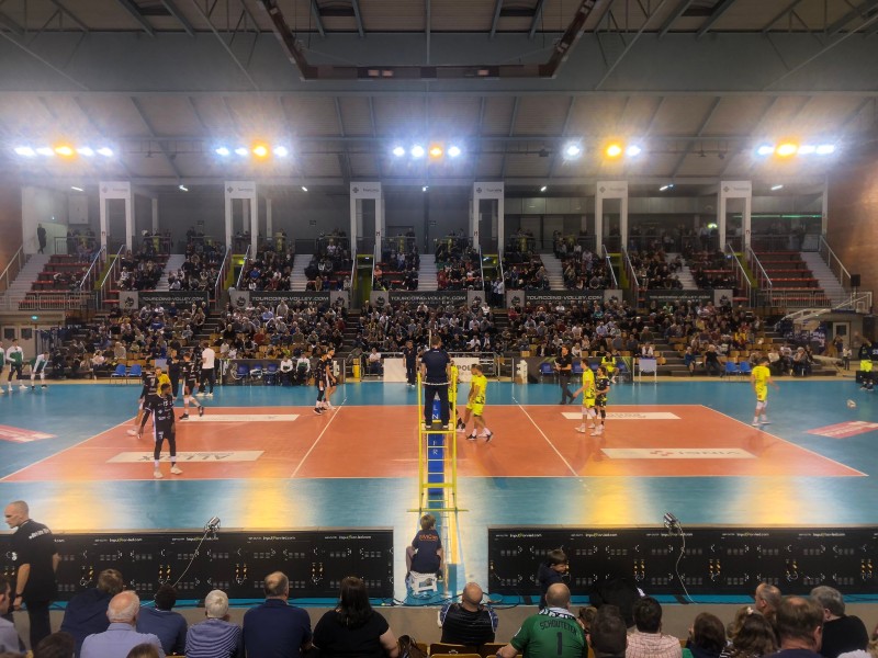 TML consigue victoria tras derrotar al Toulouse (Twitter @TLMVolleyBall)