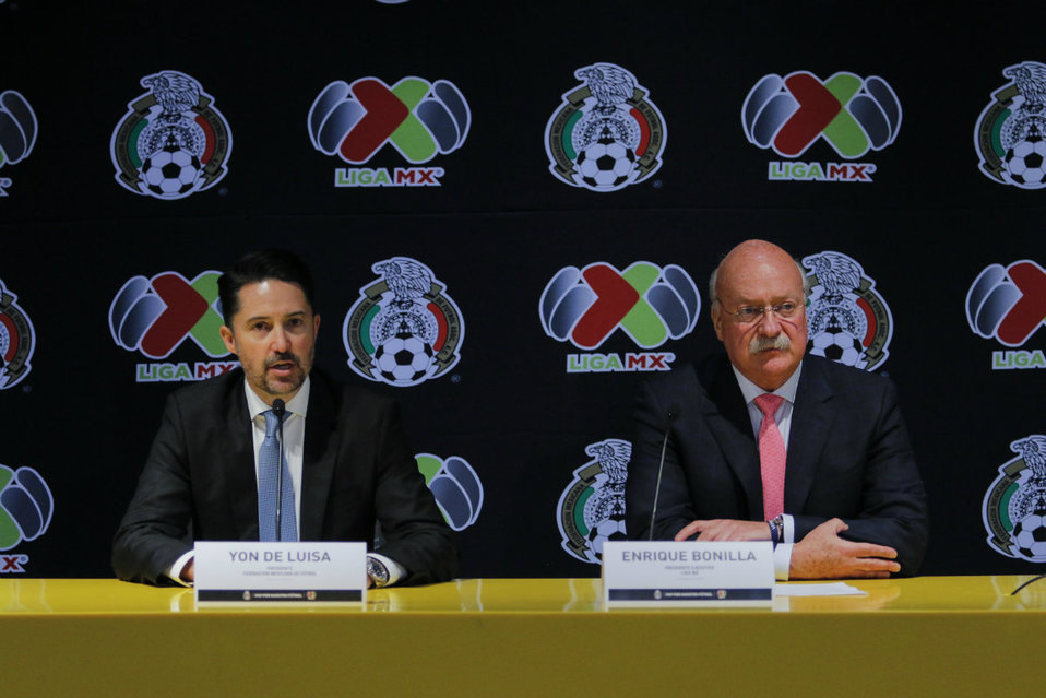 Yon de Luisa y Enrique Bonilla en conferencia de prensa por el tema de Veracruz y sus adeudos (Imago7)