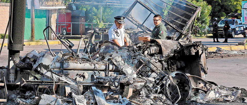 La ofensiva del cártel de Sinaloa concluyó con ocho muertos, 19 bloqueos y 51 reos evadidos. (Jorge Carballo)