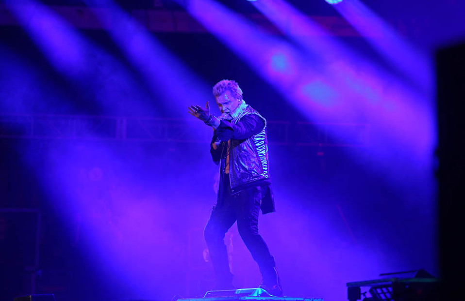 Billy Idol comenzó “Eyes With A Face”, la cual hizo estallar a todos los asistentes (Fernando Carranza)