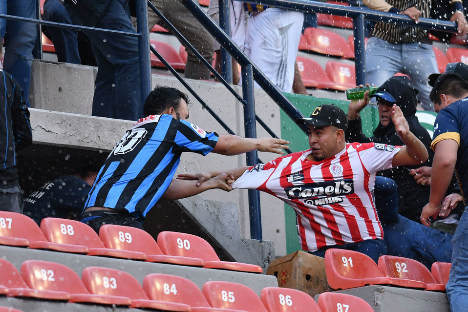 Suspenden el partido San Luis vs Querétaro por violencia (Mexsport)