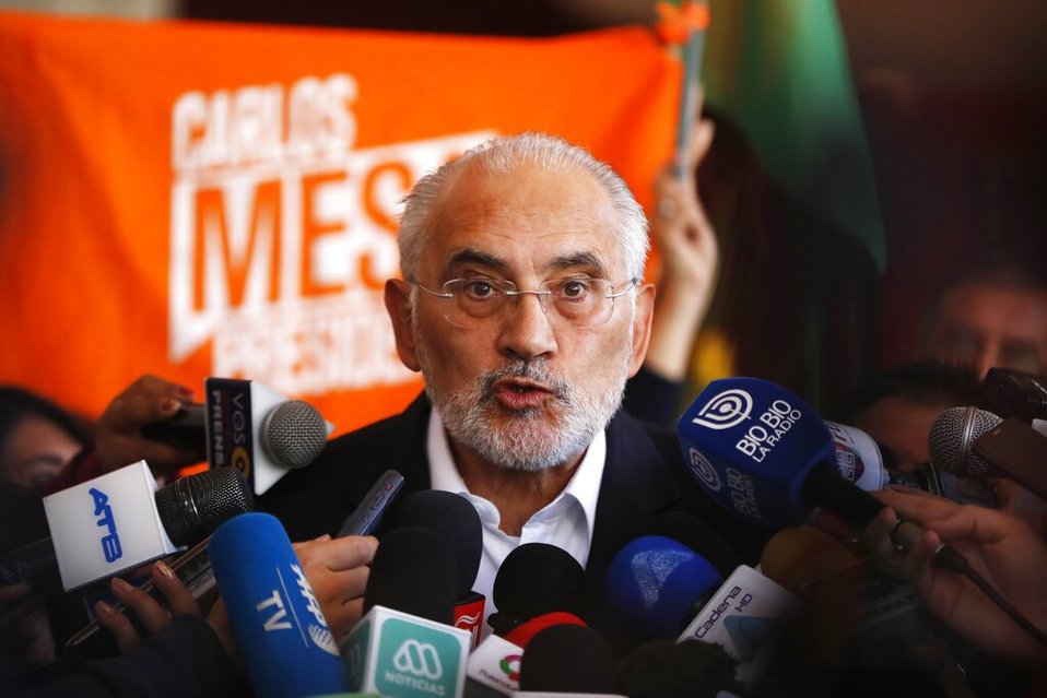 Carlos Mesa fue ex presidente de Bolivia entre 2003 y 2005. (AP)
