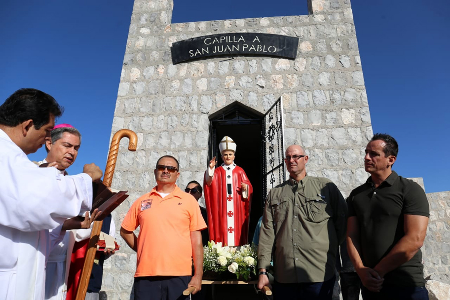 Se aprovechó el momento para premiar a los ganadores de la carrera "Capilla del Deporte". (Rolando Riestra)