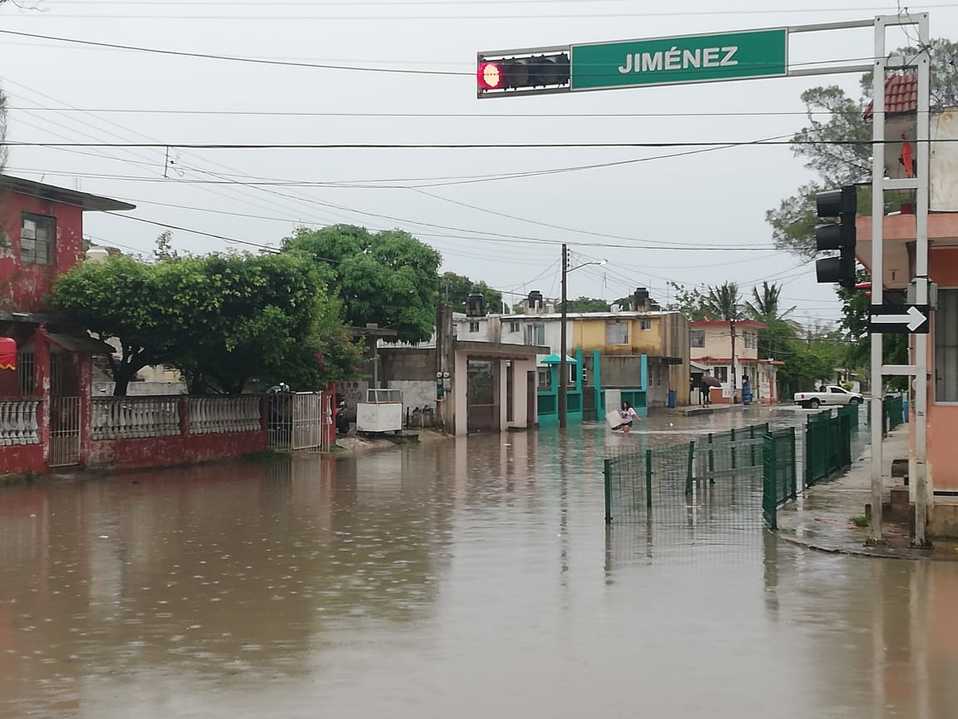 Calle Jiménez en Ciudad Madero, inundada.