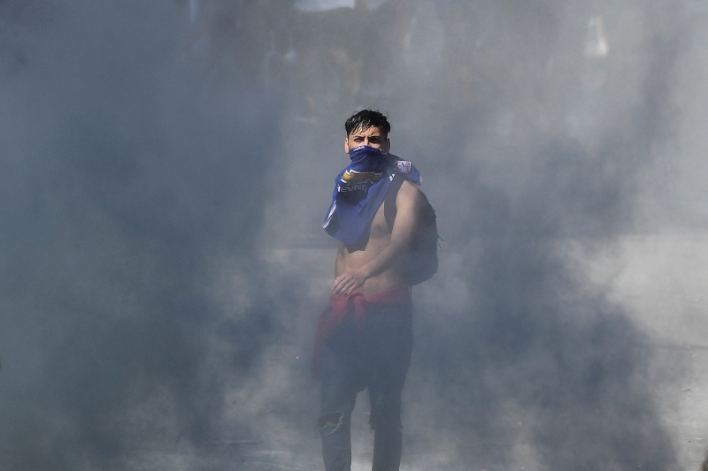 Los enfrentamientos han dejado 15 muertos tras el estallido social. (AFP)