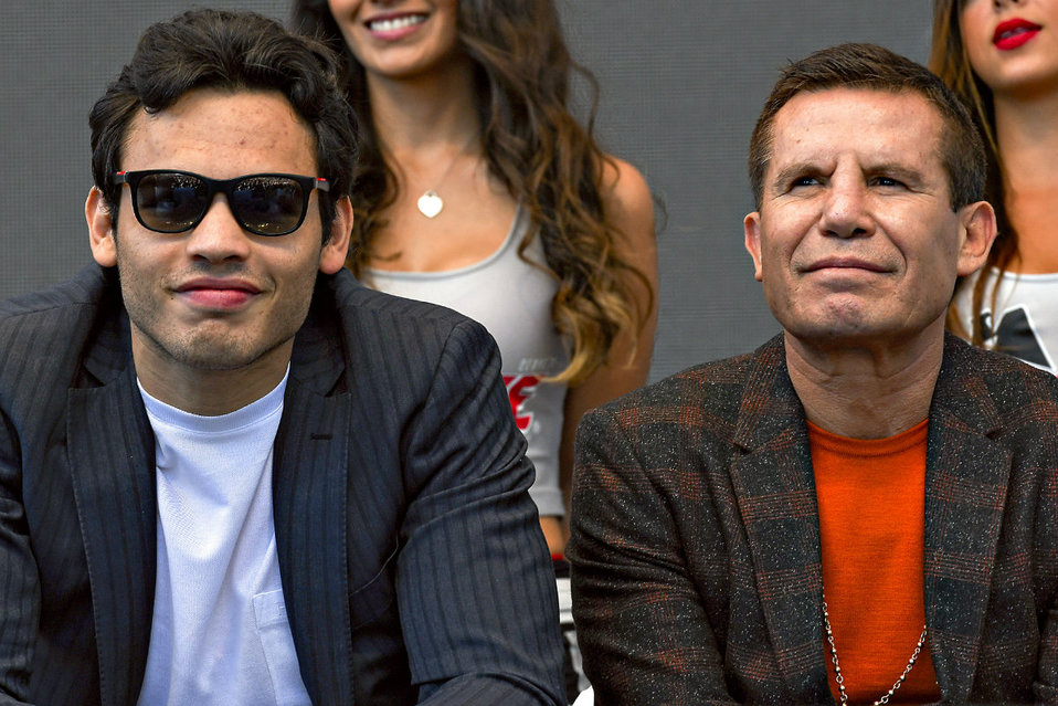 Julio César Chávez recomienda a su hijo el Junior ir por más peleas (Imago7)