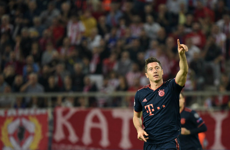 Lewandowski volvió a marcar en la victoria del Bayern en Grecia (AFP)