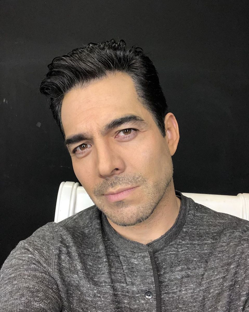 Madre de Omar Chaparro lo confunde con Joe Jonas (Instagram).