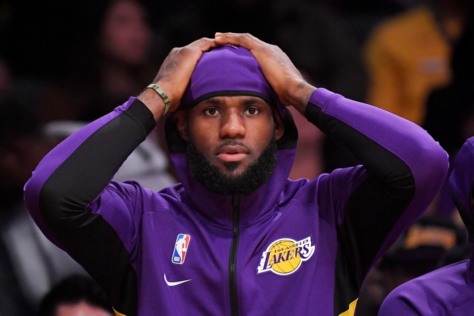LeBron James es el atleta mejor pagado de la NBA (AP)