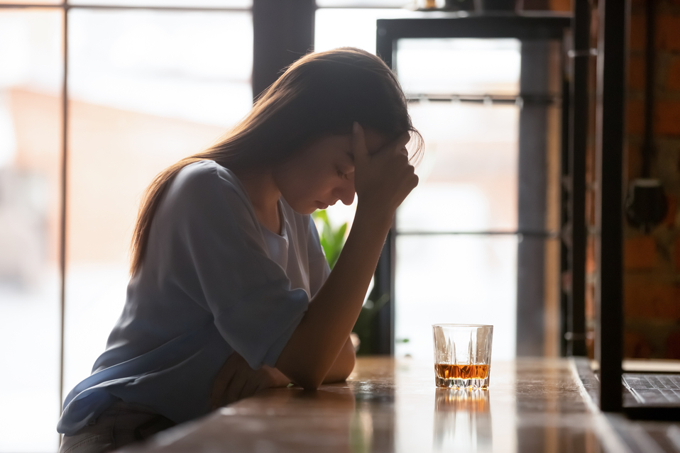 Millennials dejan empleos por depresión (Shutterstock).
