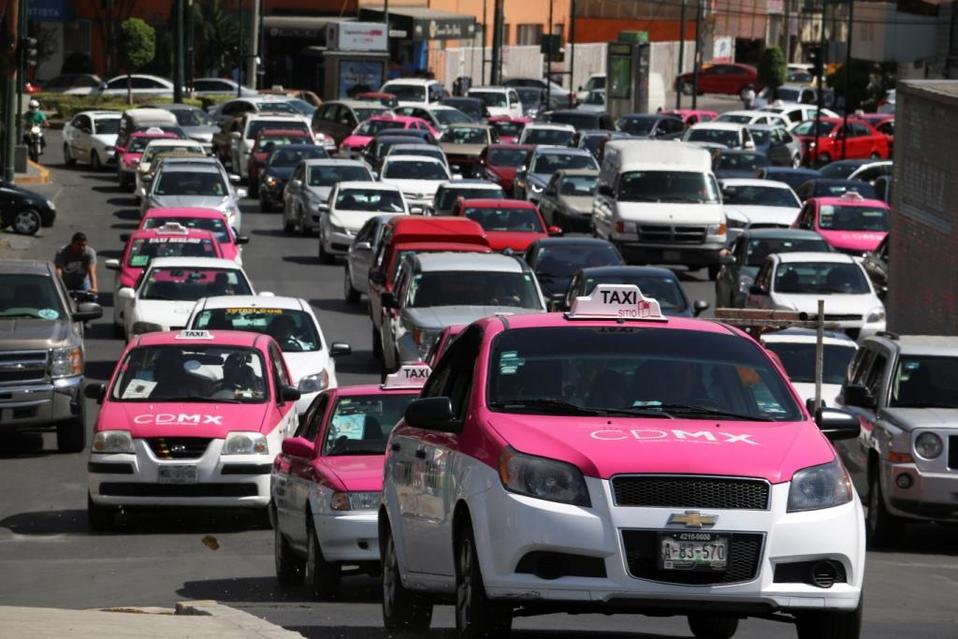 Taxis de la CdMx serán capacitados en perspectiva de género y derechos humanos. (Archivo Cuartoscuro)