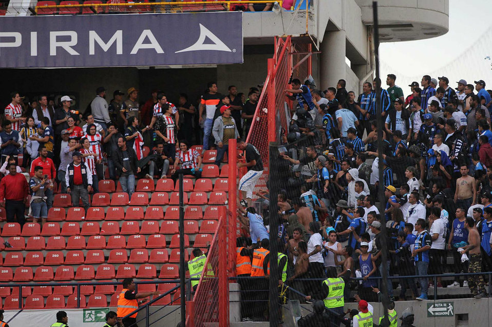 Vetan Estadio Alfonso Lastras por violencia en el San Luis vs Querétaro (Imago7)