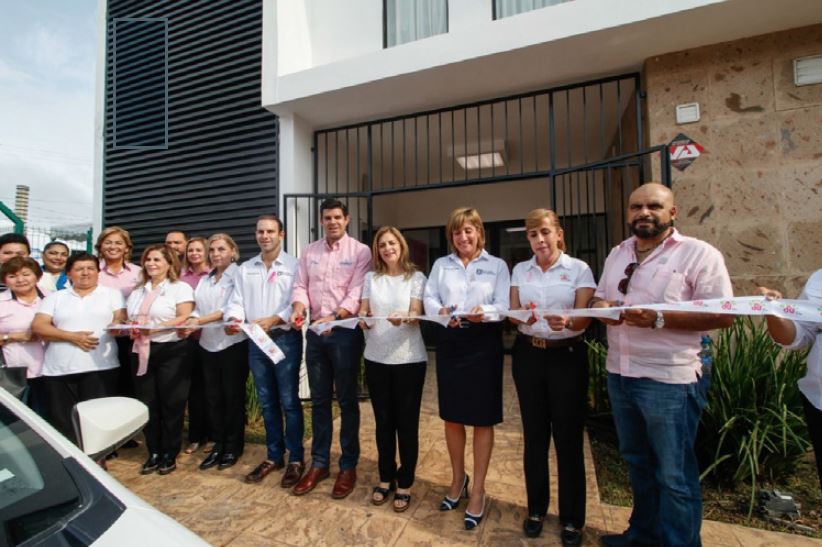 Aida Feres de Nader entrega instalaciones Foto: (Cortesía)