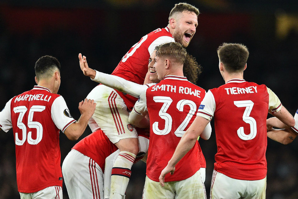 Arsenal remotó al Vitoria en el Emirates Stadium (AFP)