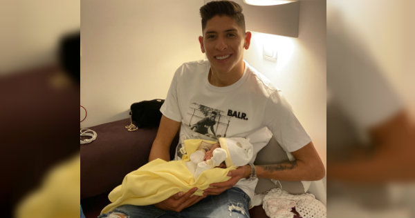Edson Álvarez anunció el nacimiento de su hija (Twitter: Edson Álvarez)