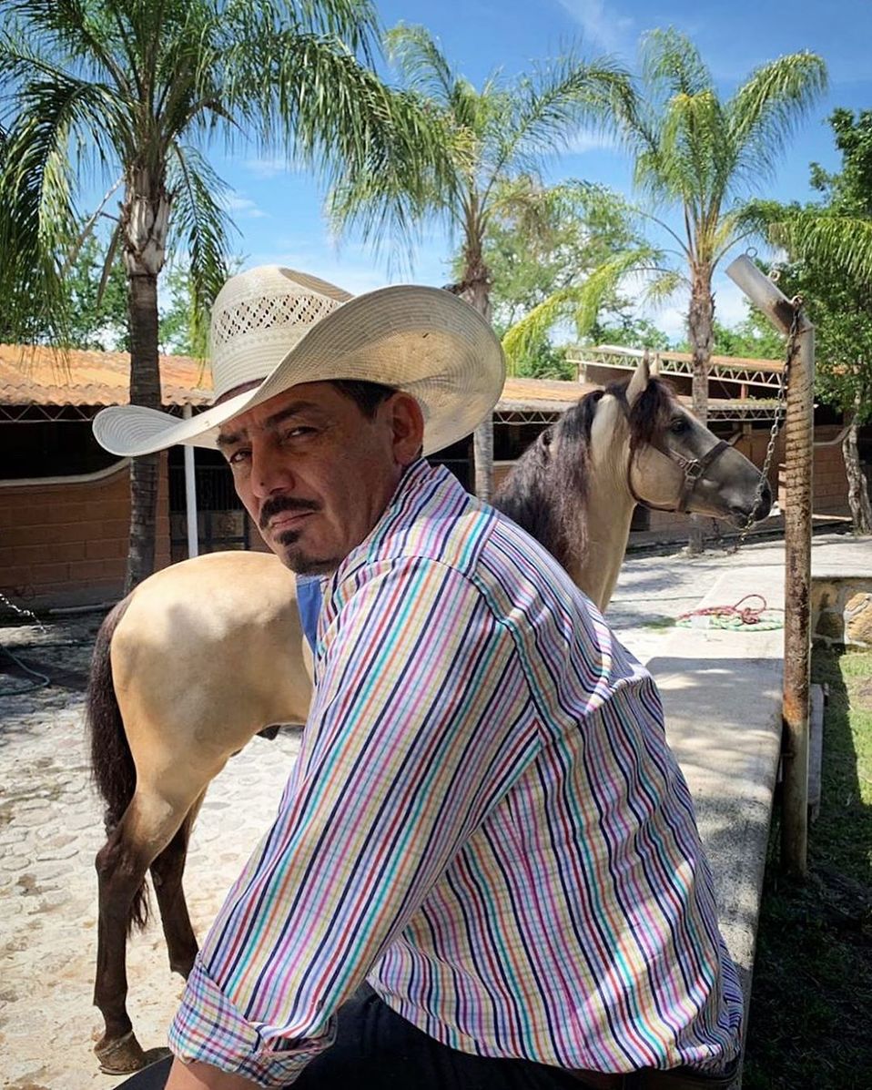 Estafan a hijo de Joan Sebastian y le cortan el audio en concierto (Instagram).