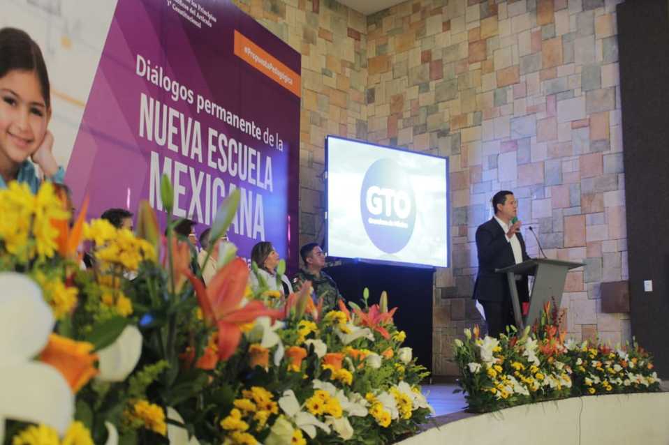 Pretenden educación de excelencia en México (Dany Béjar)