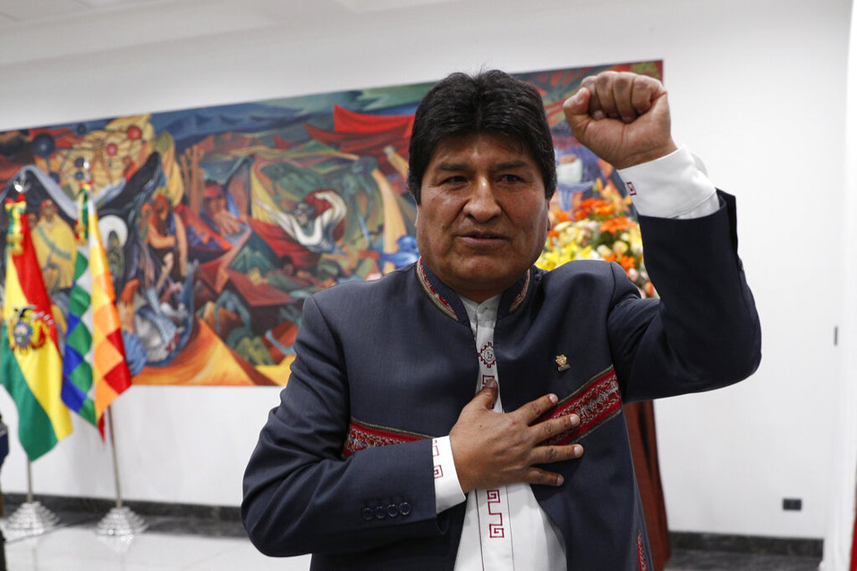 El tribunal electoral de Bolivia dio el triunfo a Evo Morales en elecciones, pese a manifestaciones. (AP)