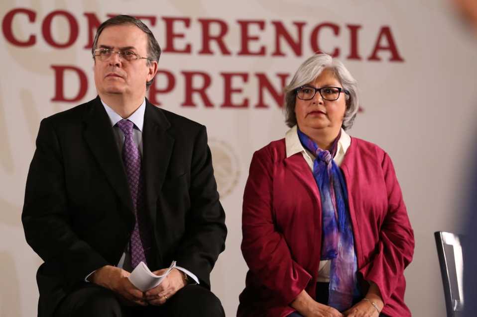 El Canciller Marcelo Ebrard junto a Graciela Márquez, secretaria de Economía. (Octavio Hoyos)