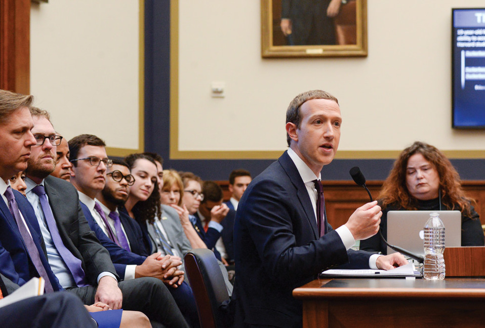 Mark Zuckerberg compareció la semana pasada ante el Congreso de EU para defender la criptomoneda Libra de Facebook.