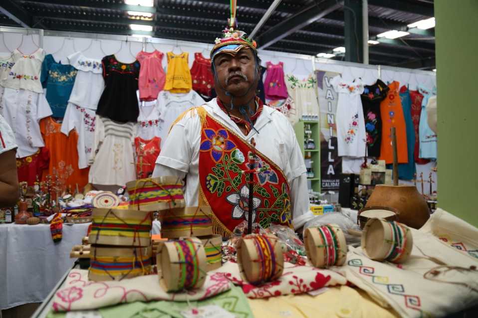 Recorrido de stands que conforman el Tianguis Turístico de Pueblos Mágicos. (Jorge Sánchez)