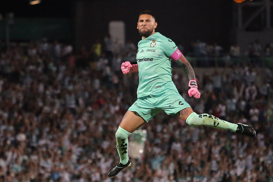 Santos se mantiene como un equipo complicado, muy dinámico, cuyos jugadores están pasando por un gran momento. (Rolando Riestra)