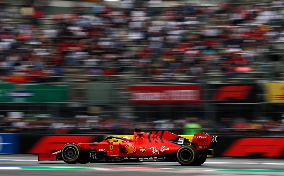 Sebastian Vettel de la escudería Ferrari fue el que tuvo el mejor tiempo en la segunda sesión de prácticas. (AP)