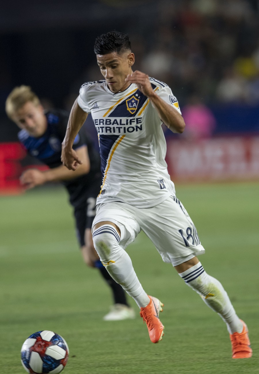 Uriel Antuna en un partido con el  LA Galaxy (Mexsport)