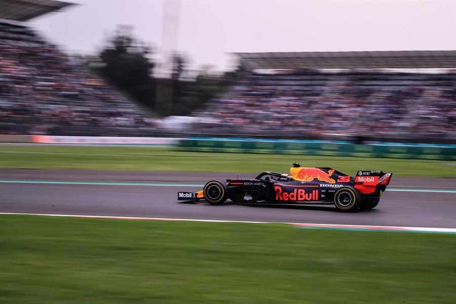 Max Verstappen durante las prácticas en el Gran Premio de México (EFE)