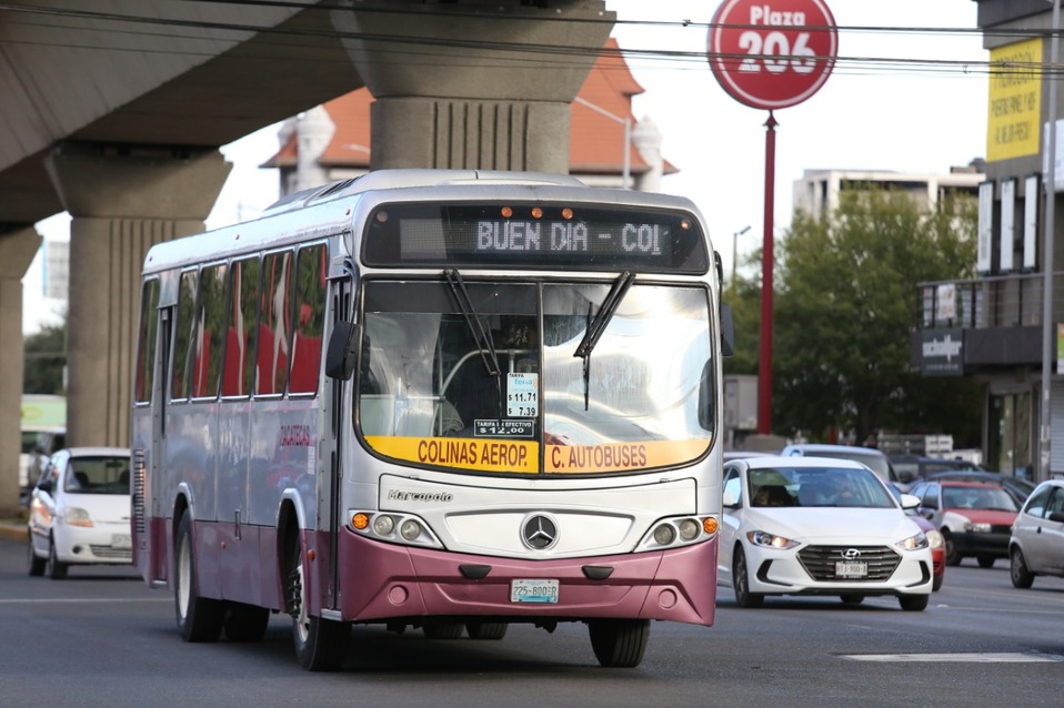 Pedro Pablo Treviño, dirigente del PRI, no está de acuerdo con el aumento de las tarifas en transporte. (Foto: Jorge López)