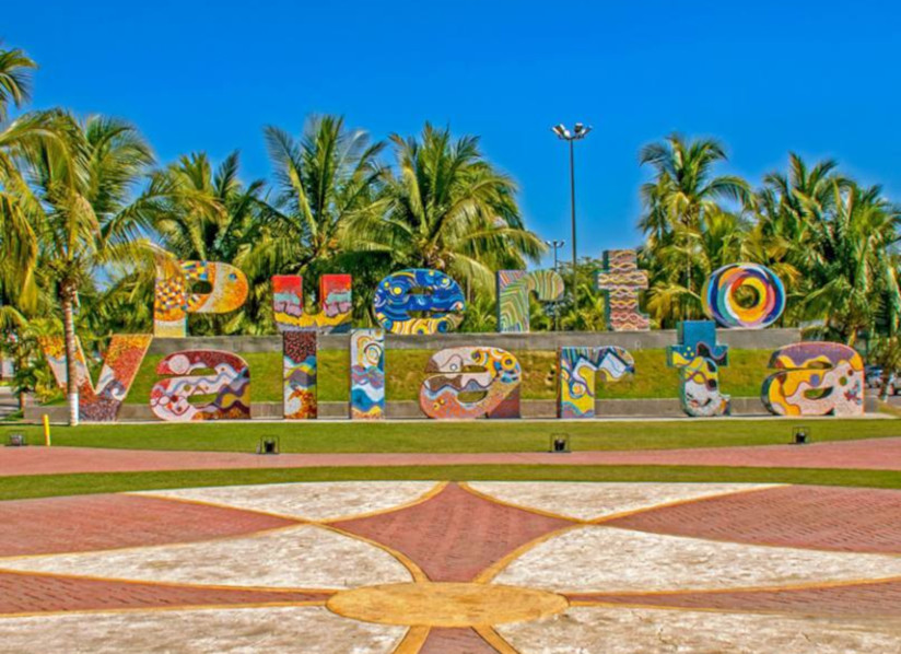 Puerto Vallarta es rodeado entre las montañas y el mar (Cortesía)
