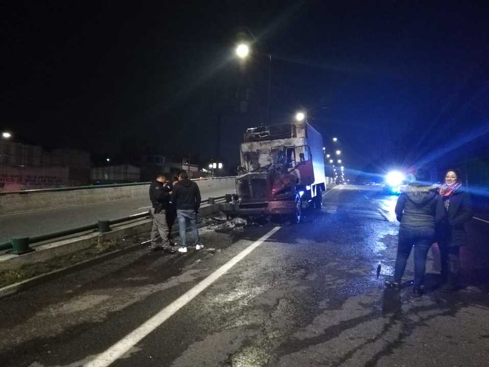 El accidente ocurrió esta noche. (Especial)