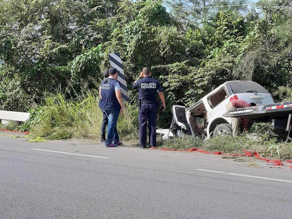 Volcadura en carretera a El Mante deja dos muertos y 5 lesionados (Foto/CORTESÍA)