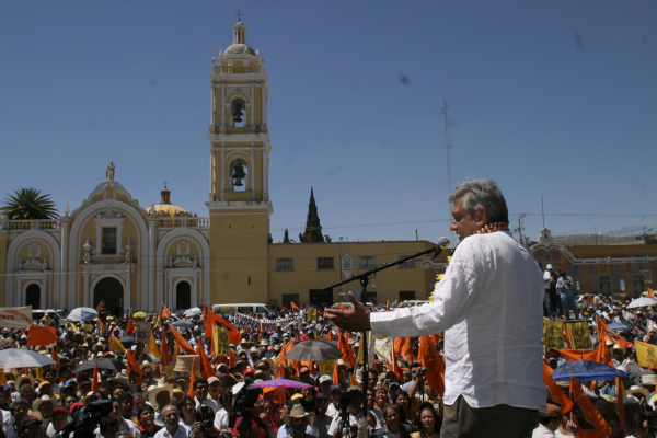 Andrés Manuel López Obrador en una gira en Puebla. |Cuartoscuro