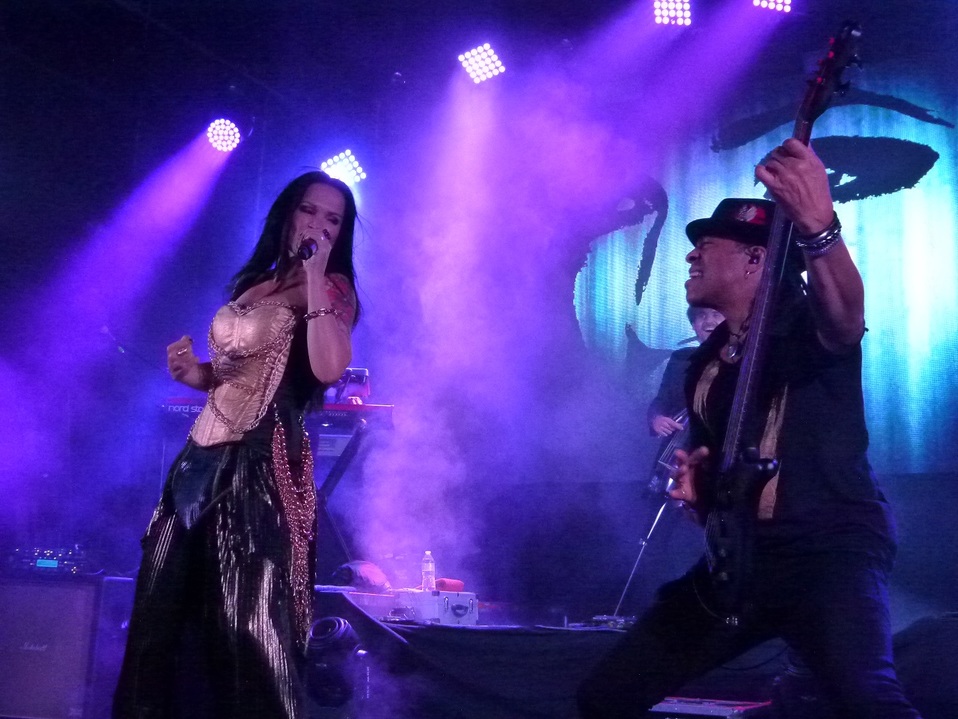 La cantante finesa Tarja Turunen volvió a Guadalajara . (Luis Addams)