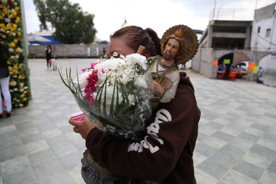 Devotos de San Judas Tadeo llegan a su Santuario en Mineral de la Reforma. (Jorge Sánchez)