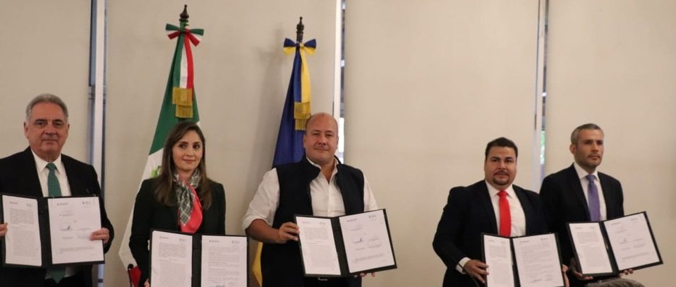 Firma de convenio de colaboración entre ITEI y IJCF. (Cortesía)