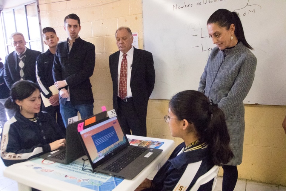 La jefa de gobierno afirmó que no se gastó ni un solo peso en las aulas digitales implementadas por Facebook. (Cuartoscuro)