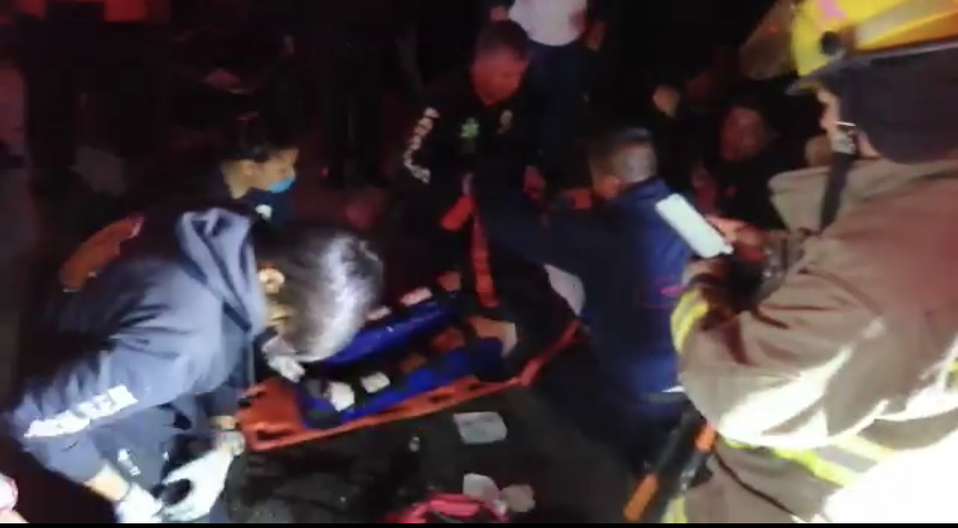 Accidente de transporte público por exceso de velocidad en la México-Pachuca. (Foto: Rogelio López)