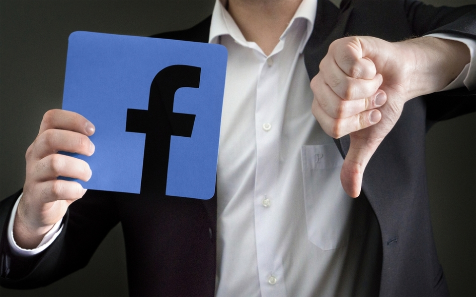 Facebook fue criticada por sus empleados y políticos estadunidenses. (Shutterstock)