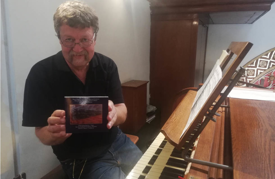 El músico Ulrik Spang-Hanssen y su última producción discográfica (Enrique Vázquez)