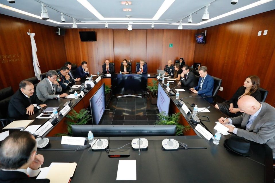 Reunión de la Junta de Coordinación Política del Senado con Durazo y Sedena (@RicardoMonrealA)