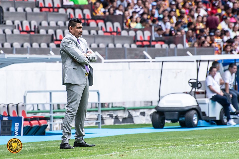 Ricardo Rayas deja la dirección técnica de Leones Negros (Tomada de Twitter @LeonesNegrosCF).