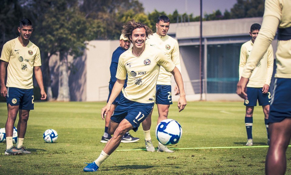 América entrenó de cara el duelo ante Santos (Club América)