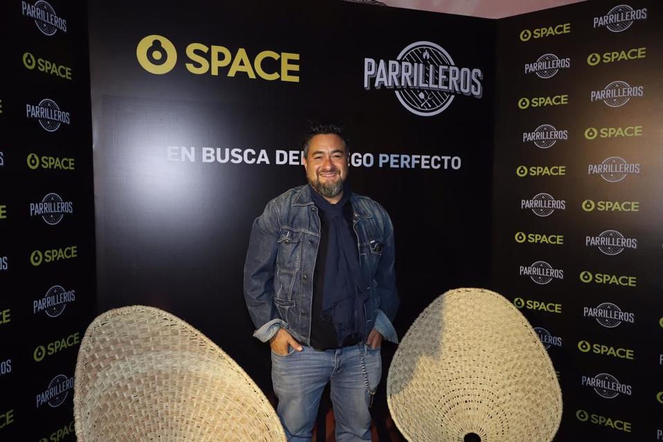 Antonio de Livier presenta el programa 'Parrilleros' (Edgar Negrete).
