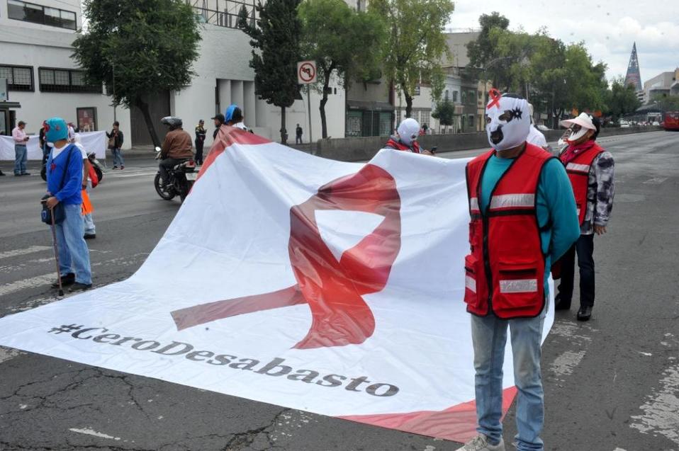 Enfermos con VIH protestan por el desabasto de medicamentos en el ISSSTE en Ciudad de México (Cuartoscuro)