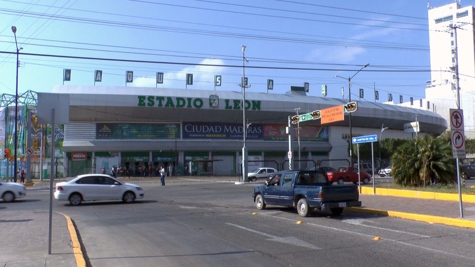 Estadio León (Luis Omar Morales)