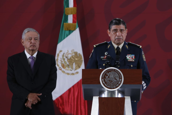 El titular de la Sedena, Luis Cresencio Sandoval, dijo que la fiscalía interna ya investiga la actuación del grupo en operativo en Culiacán. |Ariana P