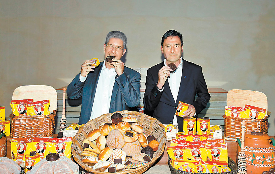 Fausto Costa, presidente de Nestlé, y Juan Carlos Peralejo, vicepresidente de Chocolates. (A. Pérez)